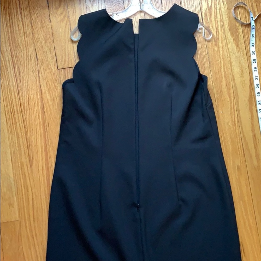 Black J Crew Black Scalloped Shift Dress 👗 - Picture 6 of 7